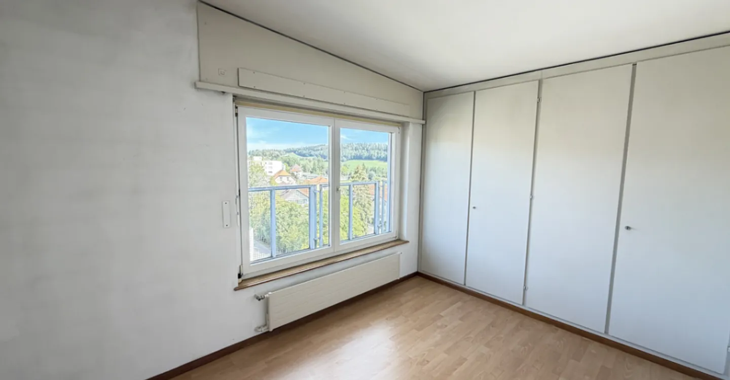 Geräumige Dachgeschosswohnung mit Panoramaterrasse - Foto 9 von 11