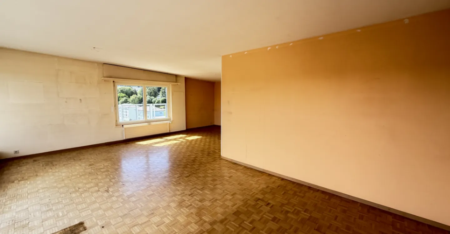 Geräumige Dachgeschosswohnung mit Panoramaterrasse - Foto 3 von 11