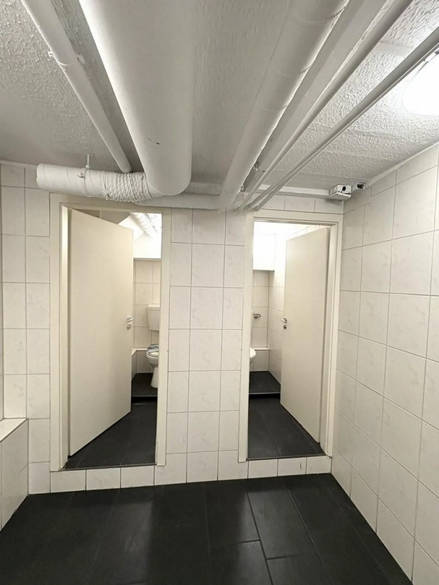 Basel Heuwaage Spazio commerciale spazioso e versatile di 165 m2 - Foto 4 di 5