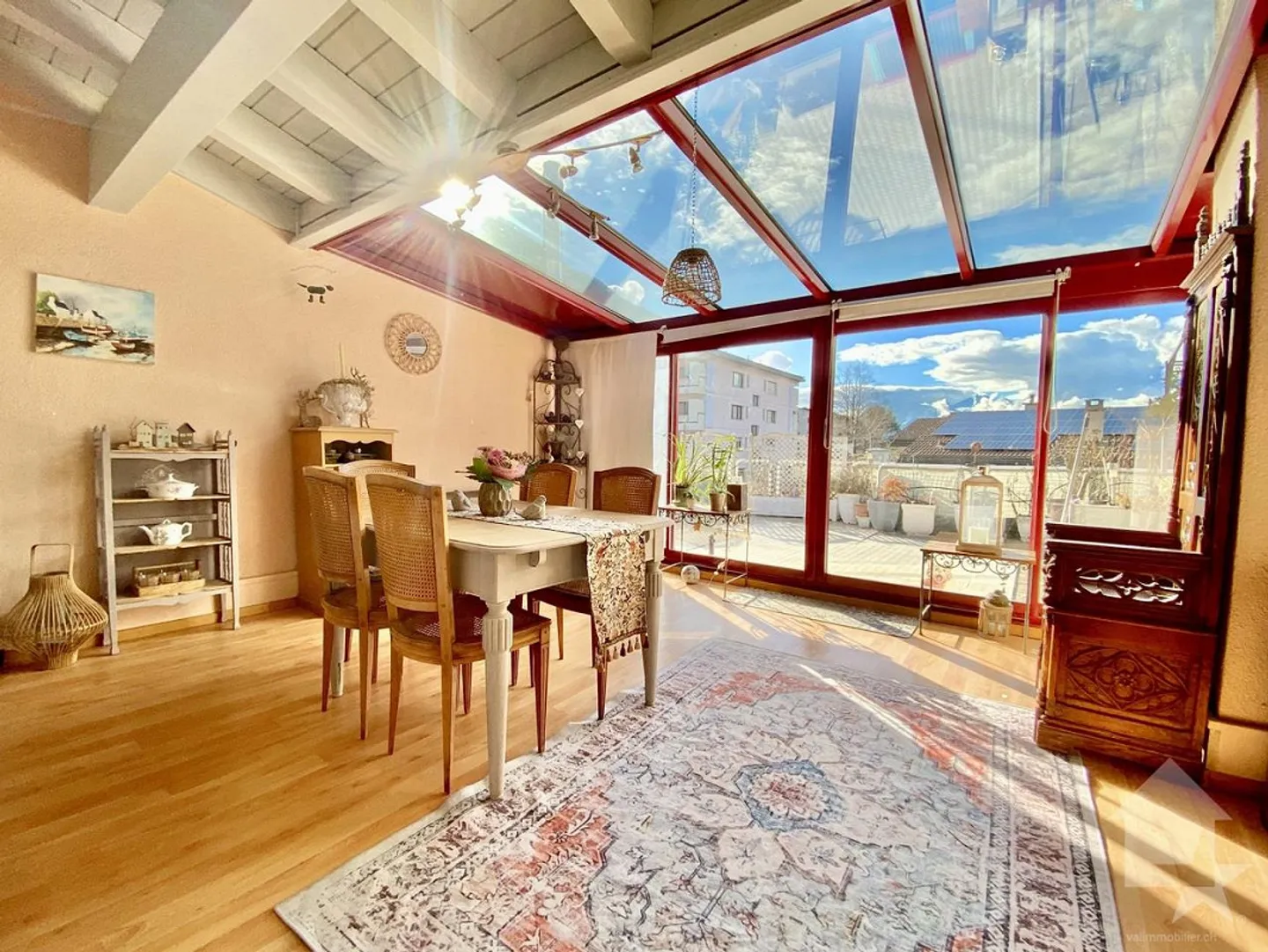 Spacious penthouse in a quiet area, parking, 105 m2 terrace and view! - Photo 3 of 24