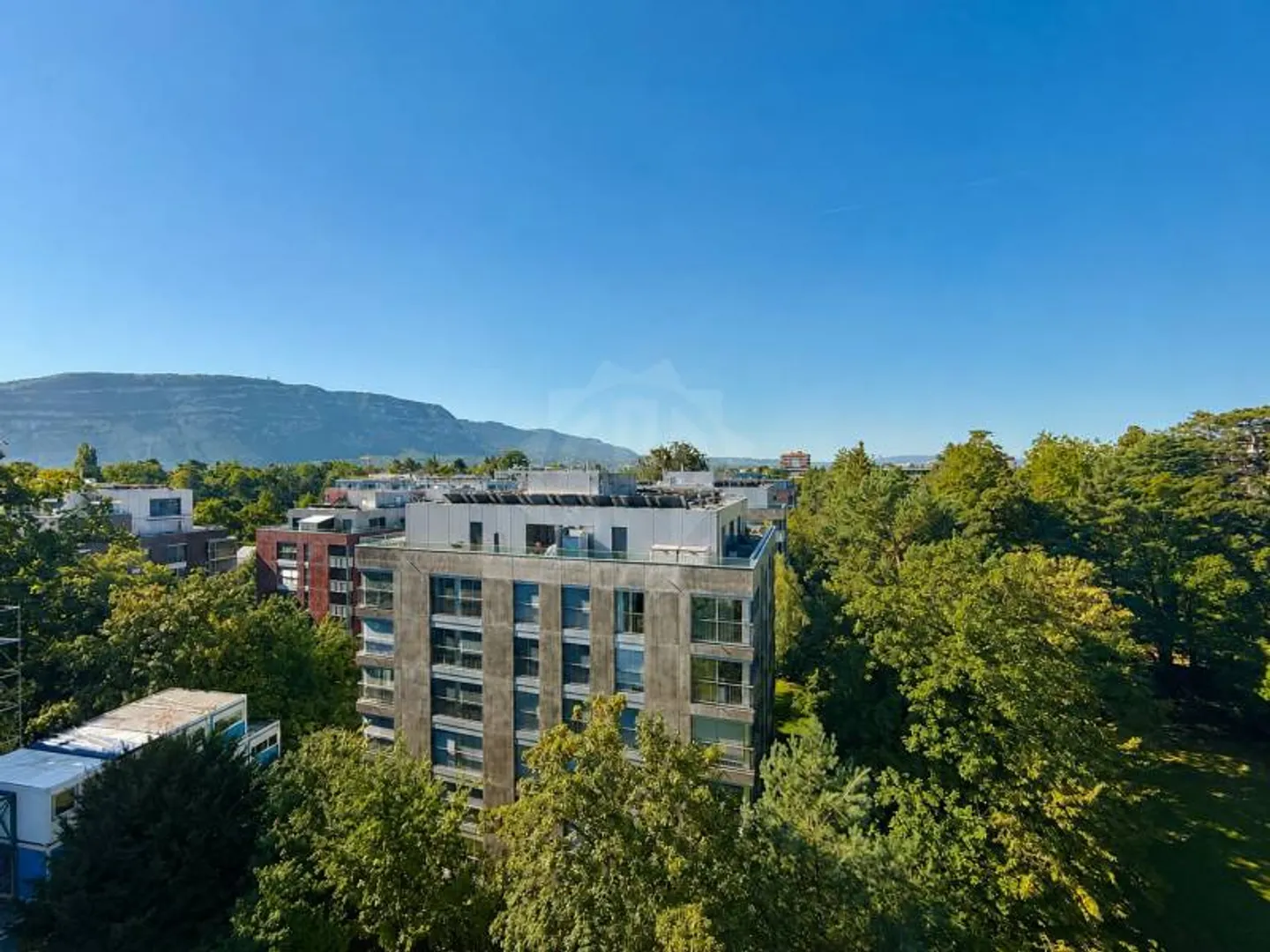 Luxury Apartment in Malagnou - Photo 10 of 10