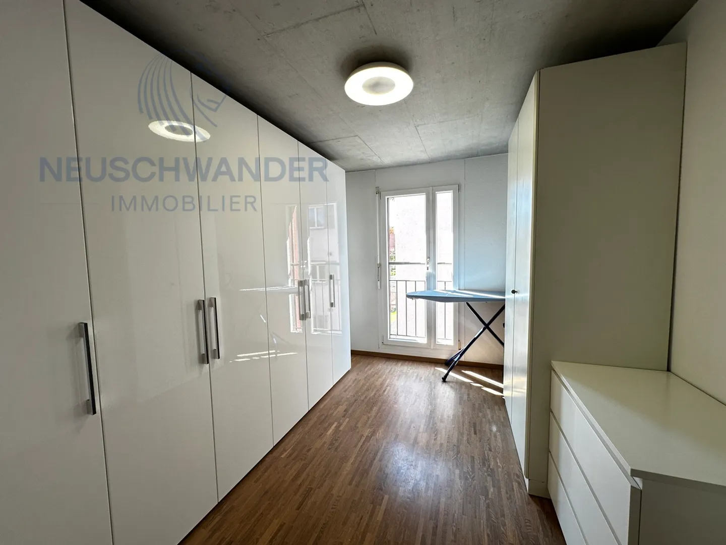 Apartment for rent - Photo 10 of 11