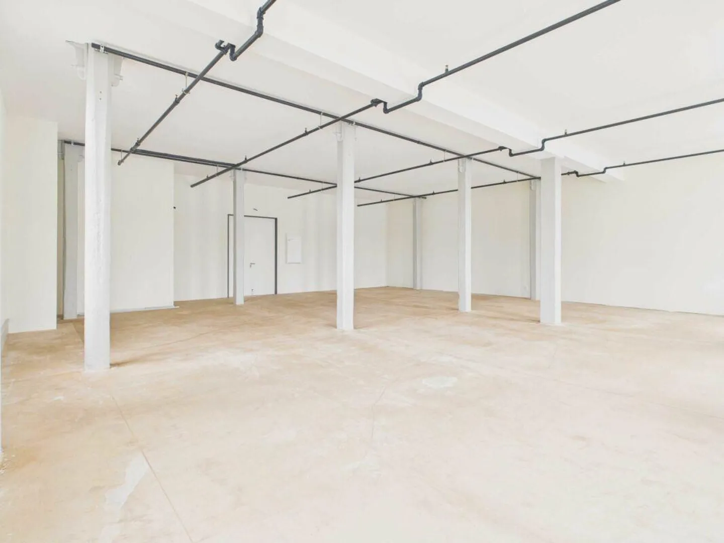 Flexible commercial spaces in modern commercial building with exclusive shell construction - Photo 4 of 6