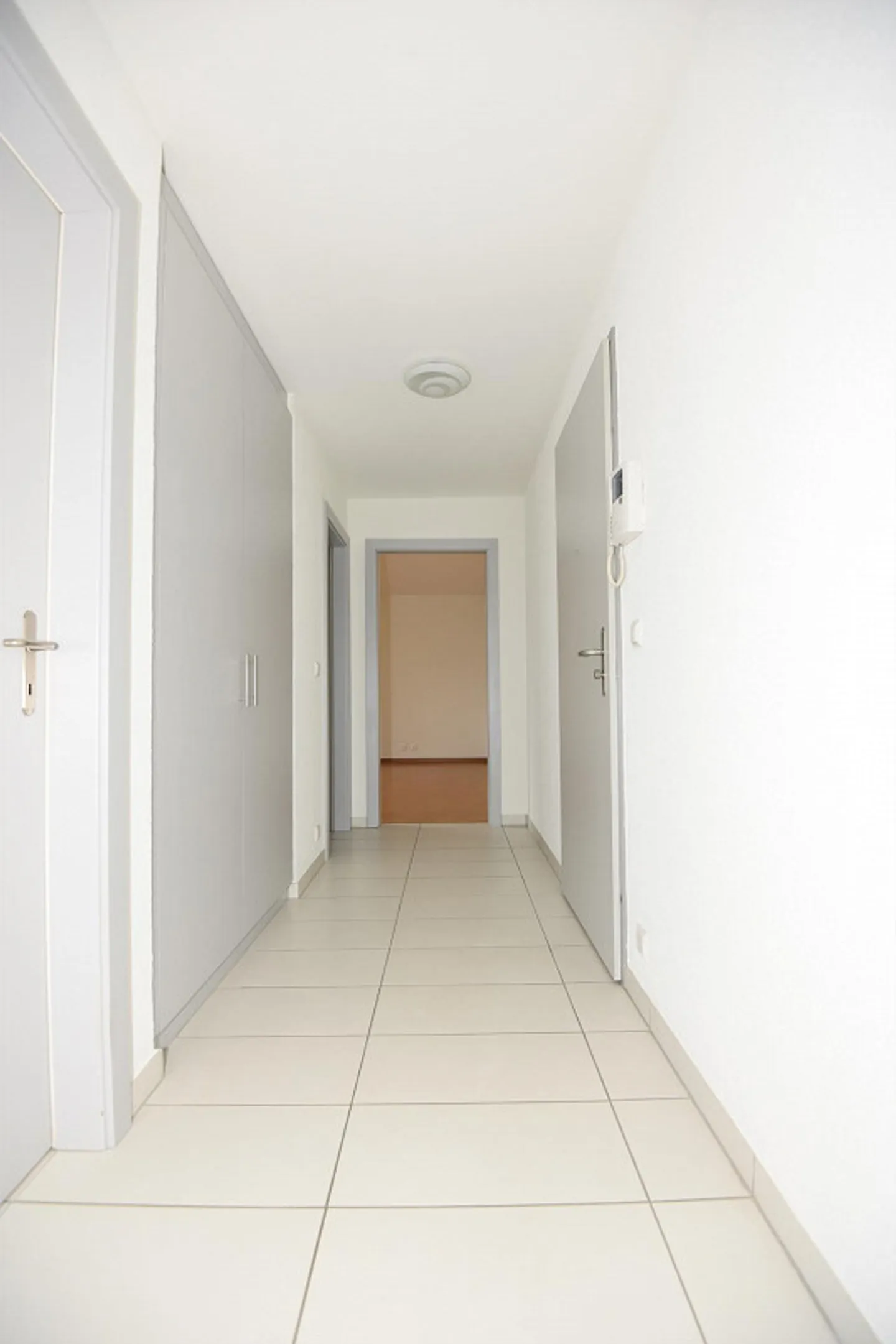 Bellissimo appartamento vicino ai negozi - Foto 4 di 10