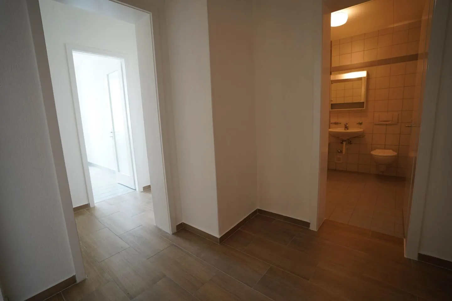 2.5-room apartment in Freiburg - Photo 2 of 8