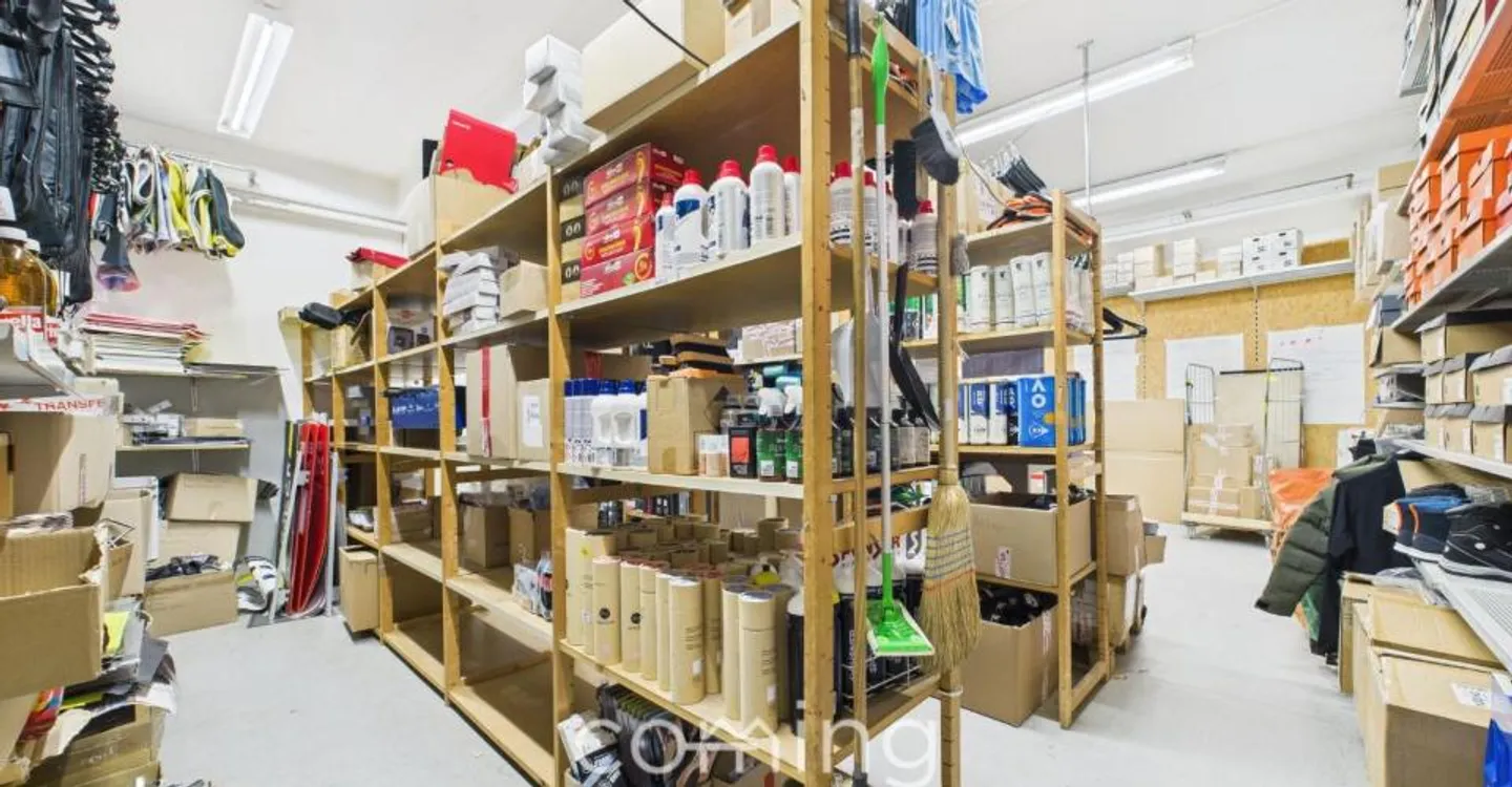 Commercial space for rent in Visp - central, flexible and with parking - Photo 8 of 11
