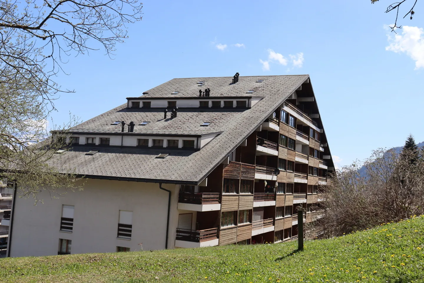 Stilvolles Apartment mit Balkon - Foto 1 von 10