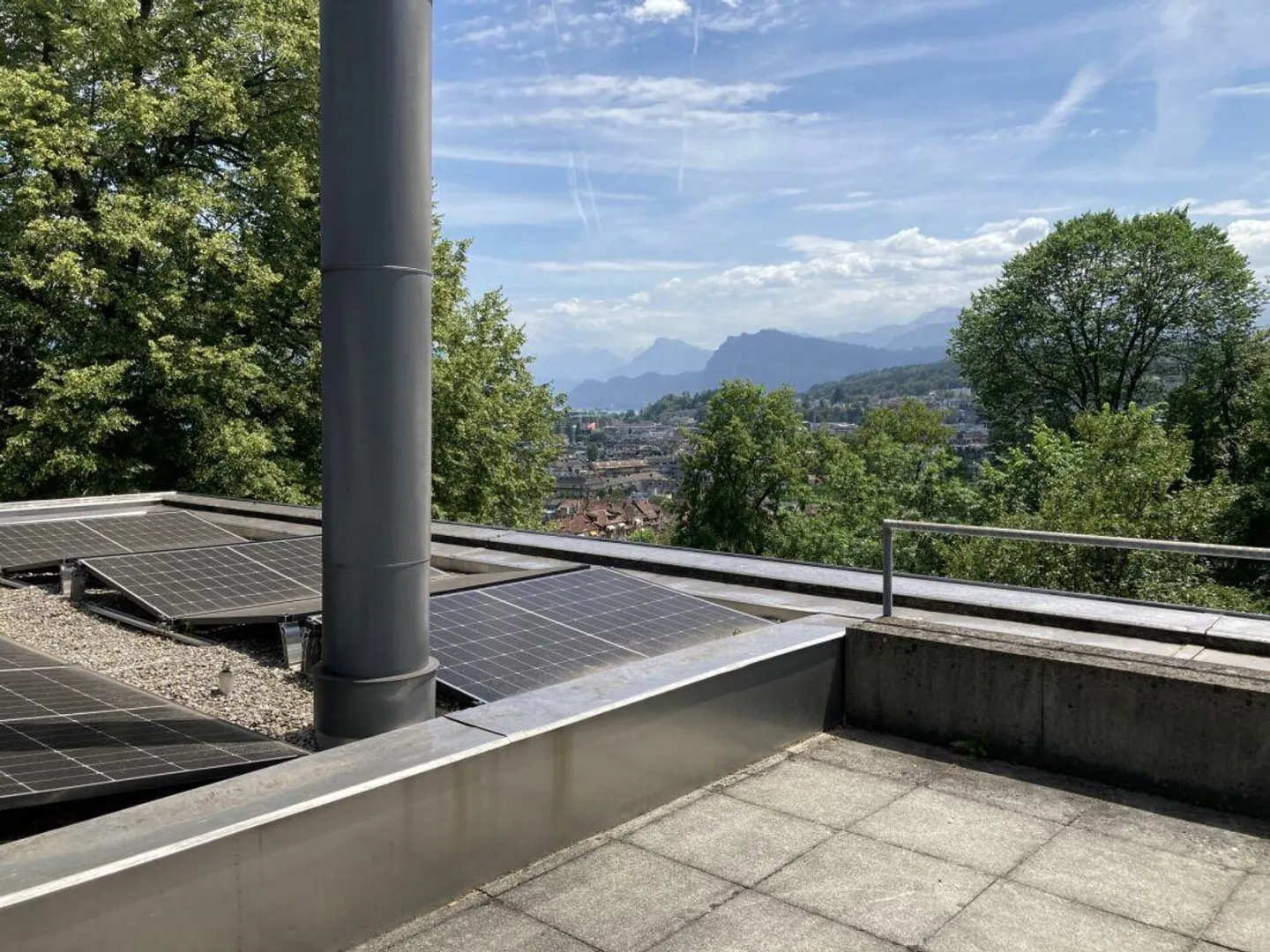 Chef-d'œuvre architectural avec vue - Photo 2 sur 11