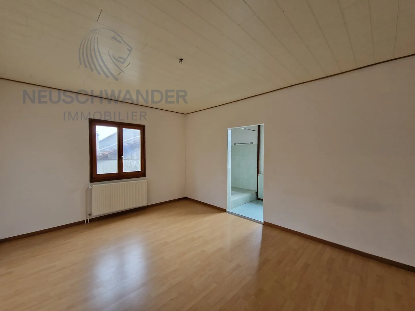 Apartment for rent - Photo 3 of 8