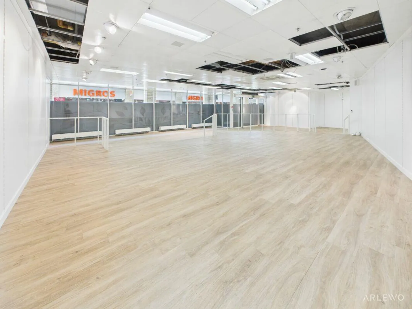La tua nuova posizione nel cuore di Cham | 332 m² di spazio commerciale - Foto 5 di 10