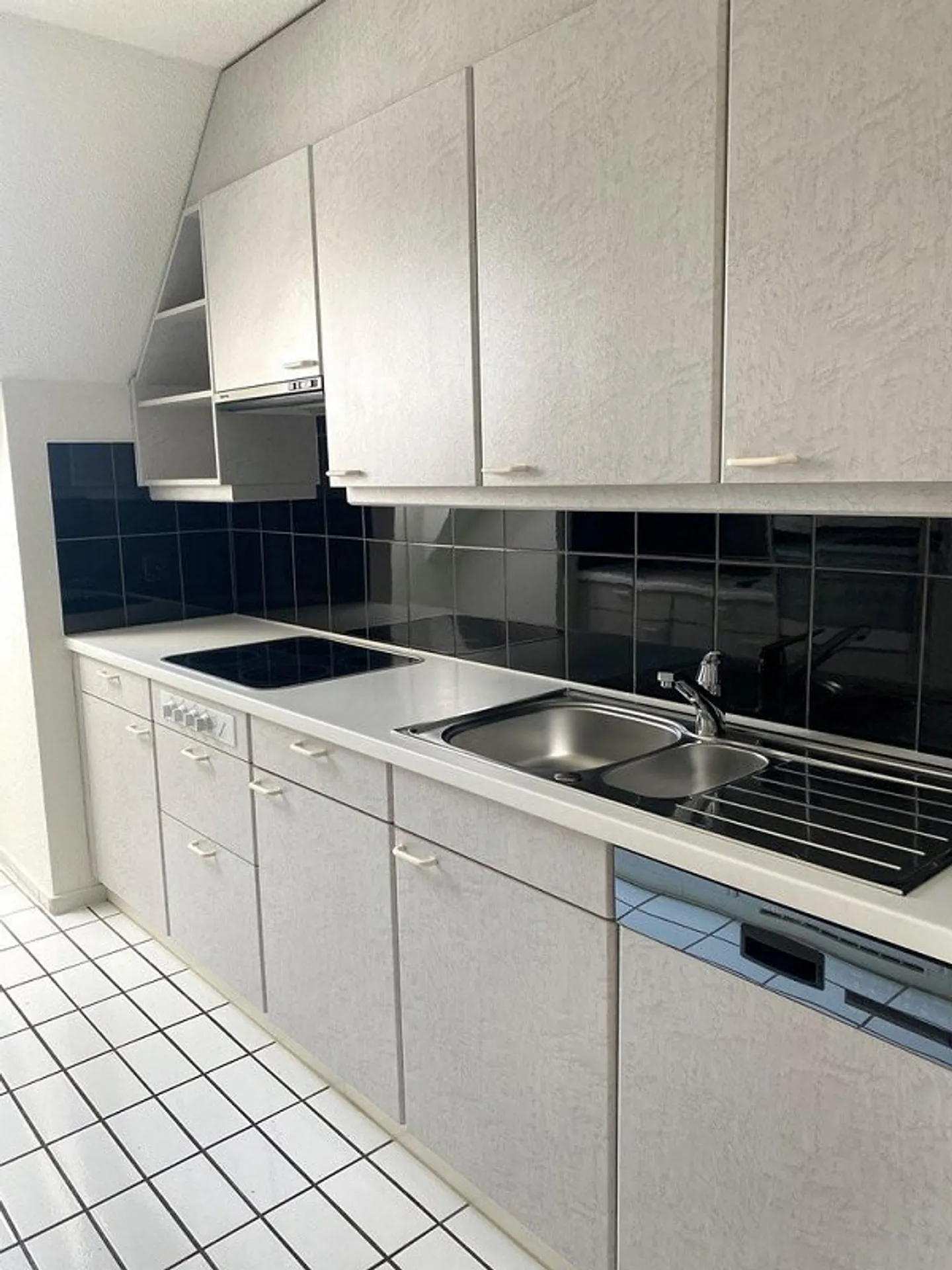 Cozy Maisonette Apartment in a Quiet Neighborhood - Photo 11 of 12