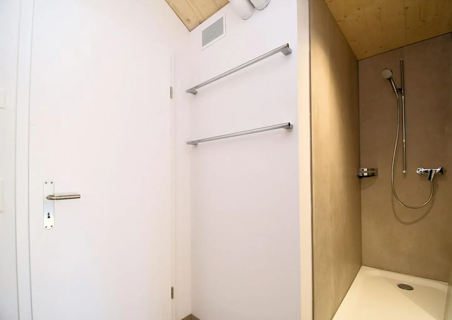 Appartement en penthouse spacieux à louer dans un standard de propriété! - Photo 11 sur 14