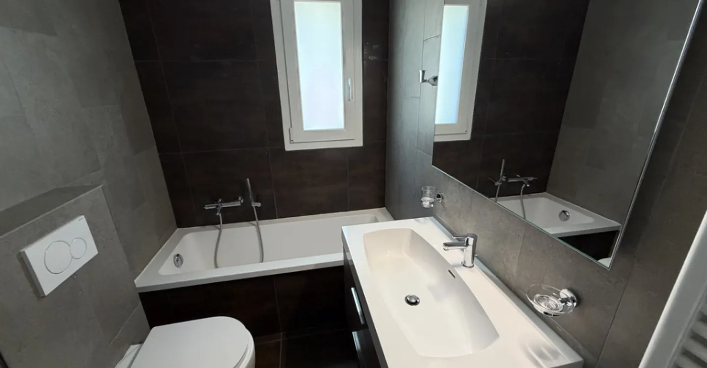 Appartamento moderno con terrazza - Foto 4 di 9