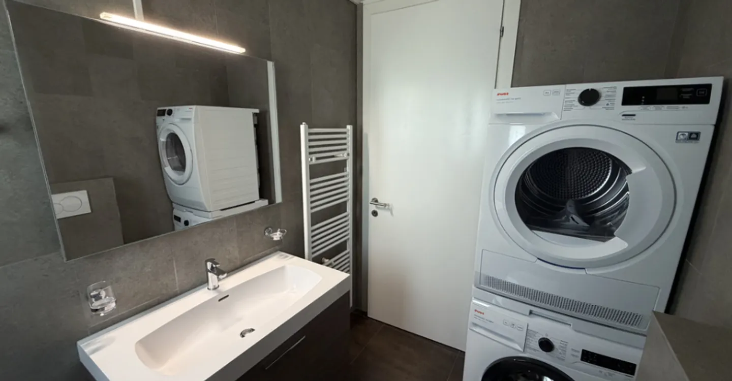 Appartamento moderno con terrazza - Foto 5 di 9