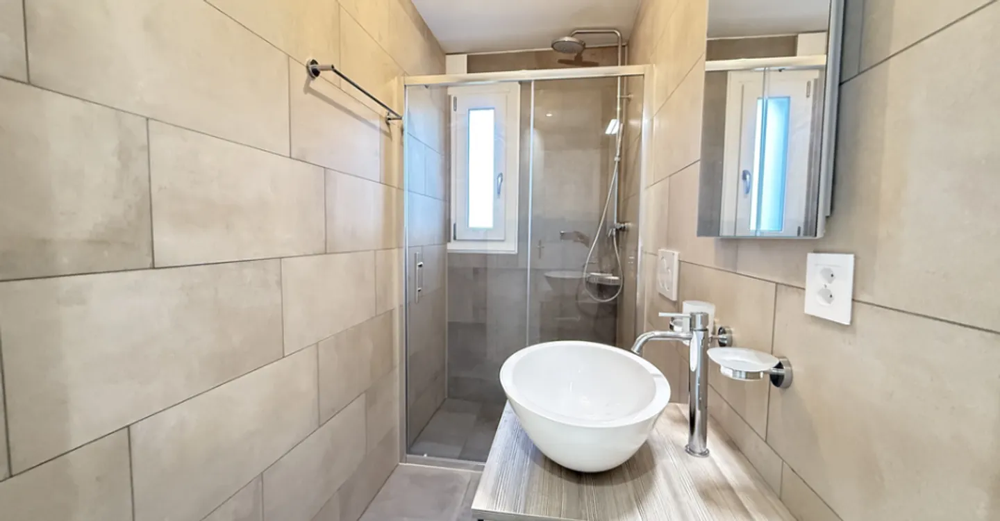Appartamento moderno con terrazza - Foto 8 di 9