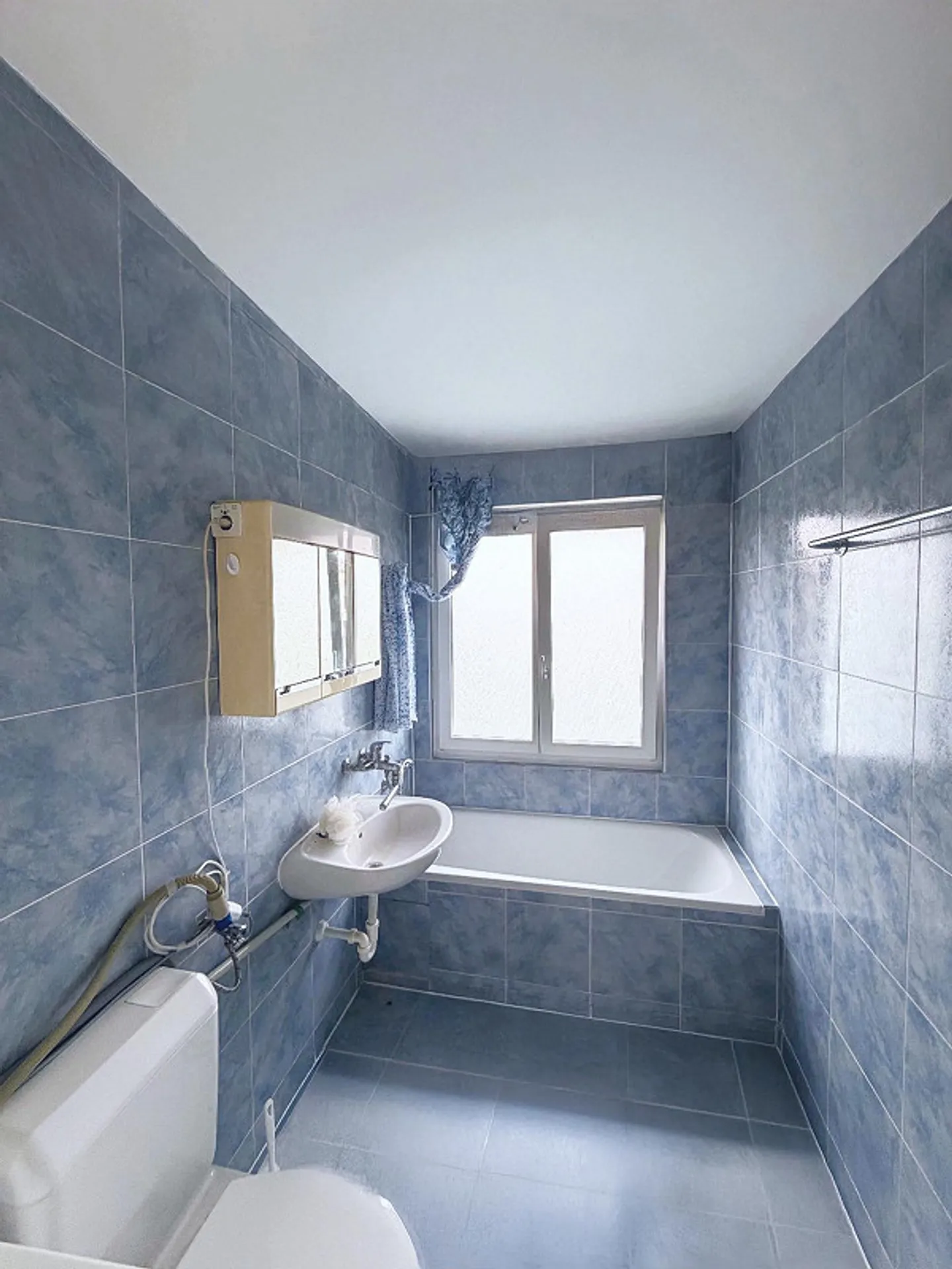 Charming 4.5-room apartment with balcony and beautiful view in Stachen - Photo 7 of 10