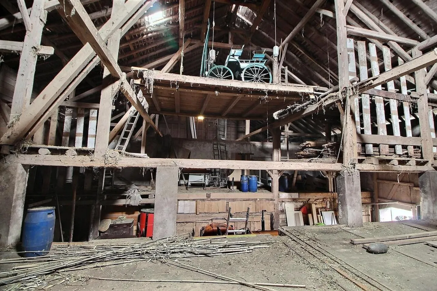 CLASSIC SALE For complete renovation - Photo 10 of 10