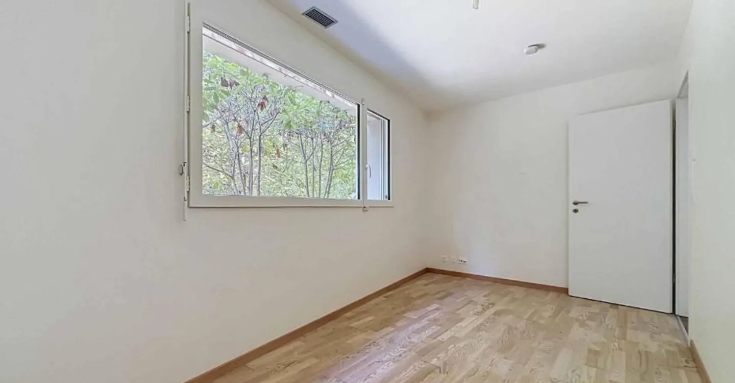 Appartement Charmant avec Terrasse - Photo 7 sur 12