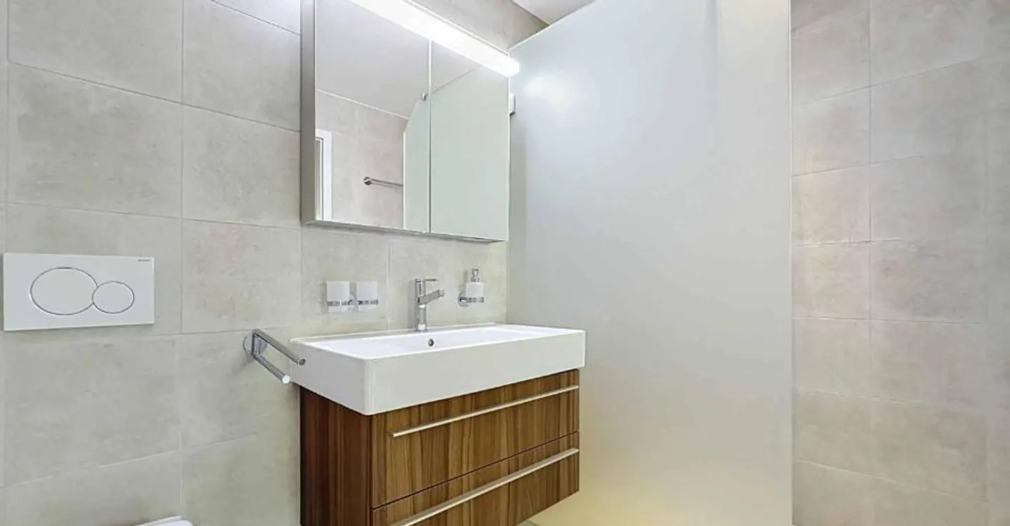 Appartement Charmant avec Terrasse - Photo 9 sur 12