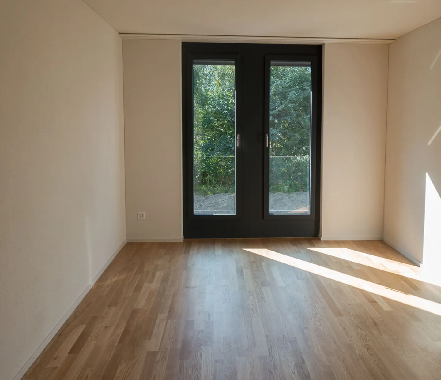 Modern apartment in family-friendly development in a good location - Photo 12 of 13