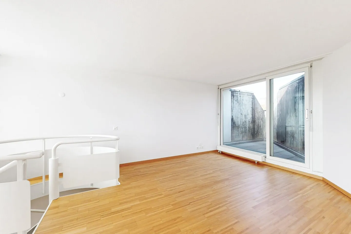 Charmante Wohnung mit Terrasse - Foto 3 von 10