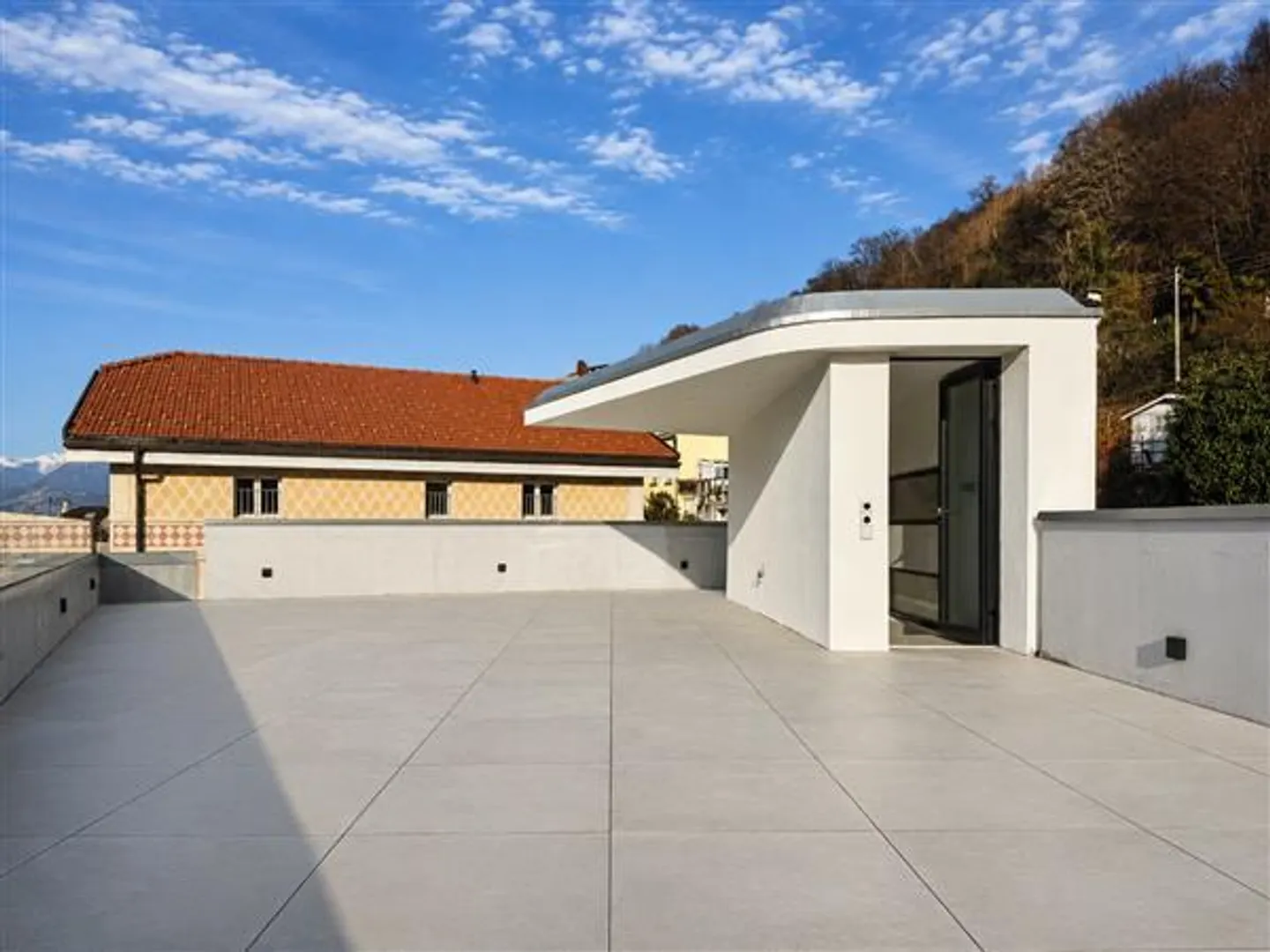 Brusino Arsizio: Villa 4.5 rooms - Photo 11 of 12