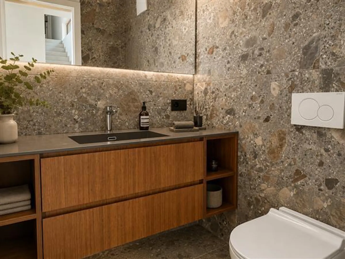 Brusino Arsizio: Villa 4.5 rooms - Photo 3 of 12