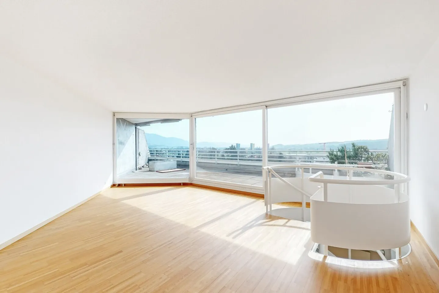 Charmante Wohnung mit Terrasse - Foto 1 von 10