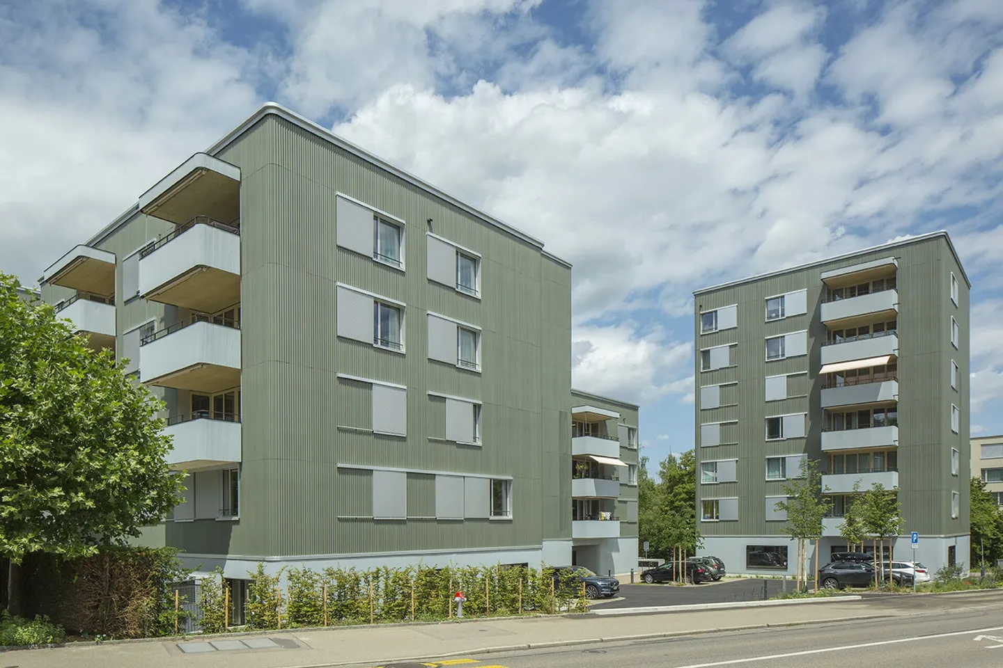 Dreamlike apartment with 3.5 rooms and spacious balcony available! - Photo 1 of 6