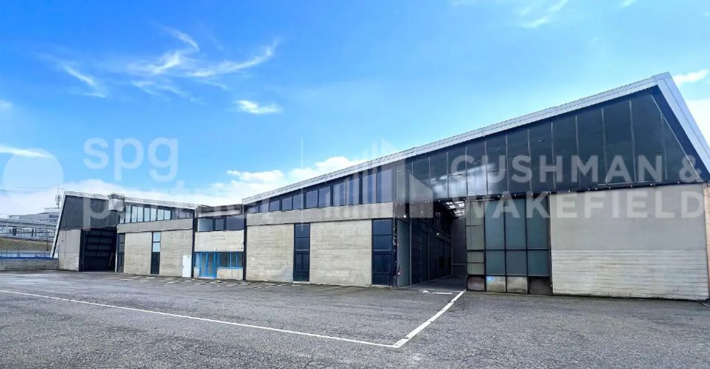 Große Industriefläche von 2.390 m² | Selten in Genf | Sofort verfügbar - Foto 1 von 12