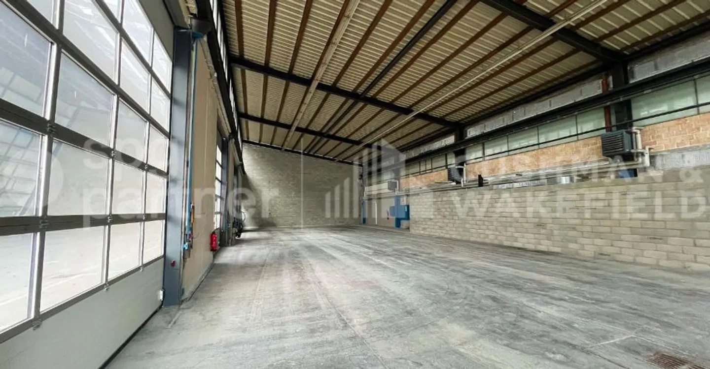 Große Industriefläche von 2.390 m² | Selten in Genf | Sofort verfügbar - Foto 3 von 12