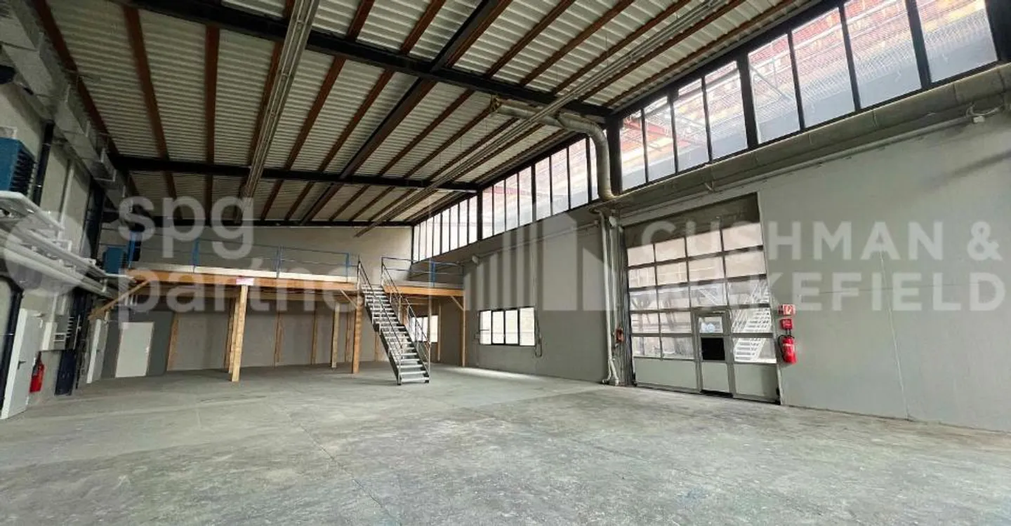 Große Industriefläche von 2.390 m² | Selten in Genf | Sofort verfügbar - Foto 4 von 12