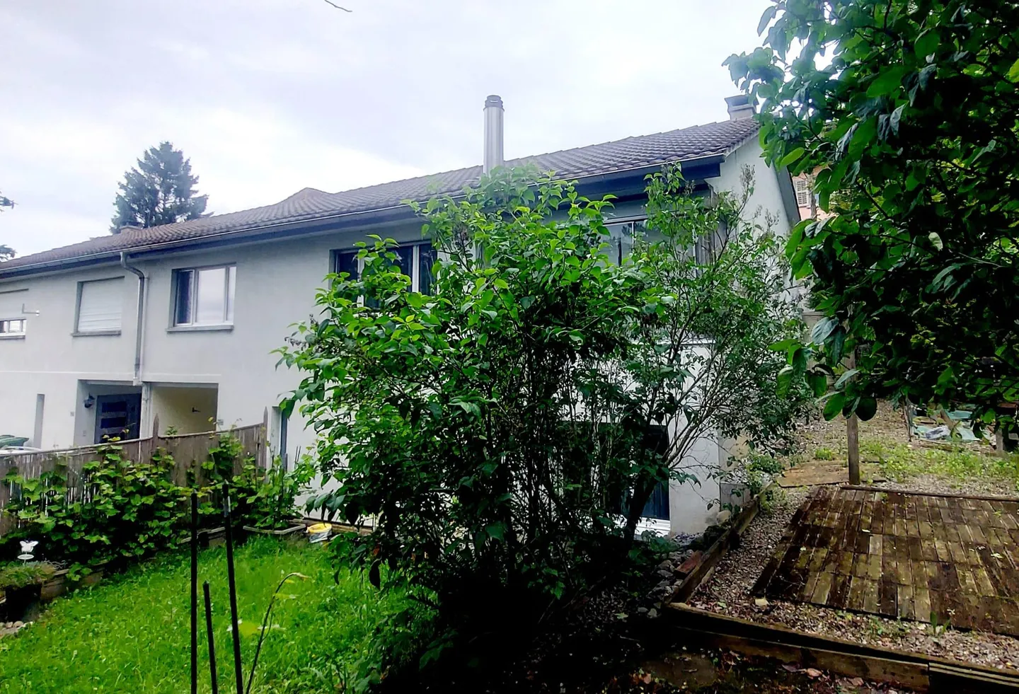 «6.5 Zimmer Doppeleinfamilienhaus» - Foto 1 von 5