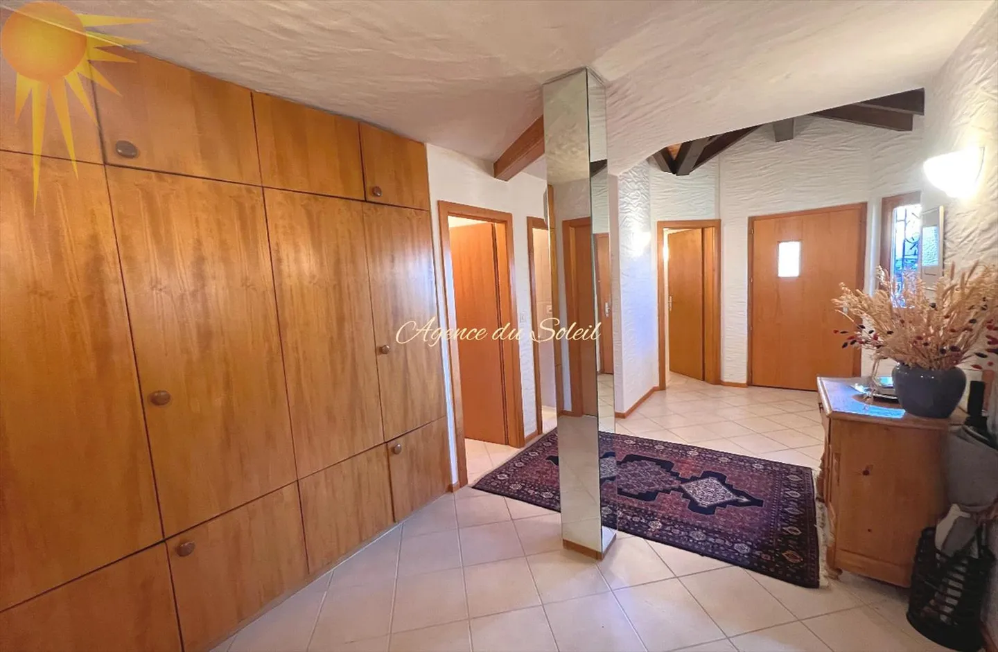 Ideal for a family, this beautiful and spacious chalet, 5 minutes by car from the center of the station! - Photo 4 of 13