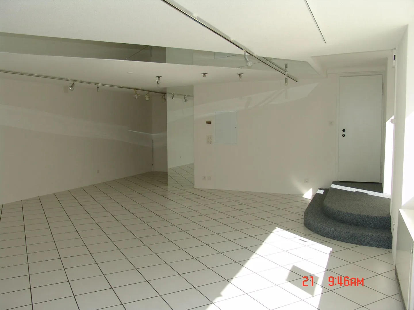 Espace de vente au rez-de-chaussée - Photo 4 sur 5