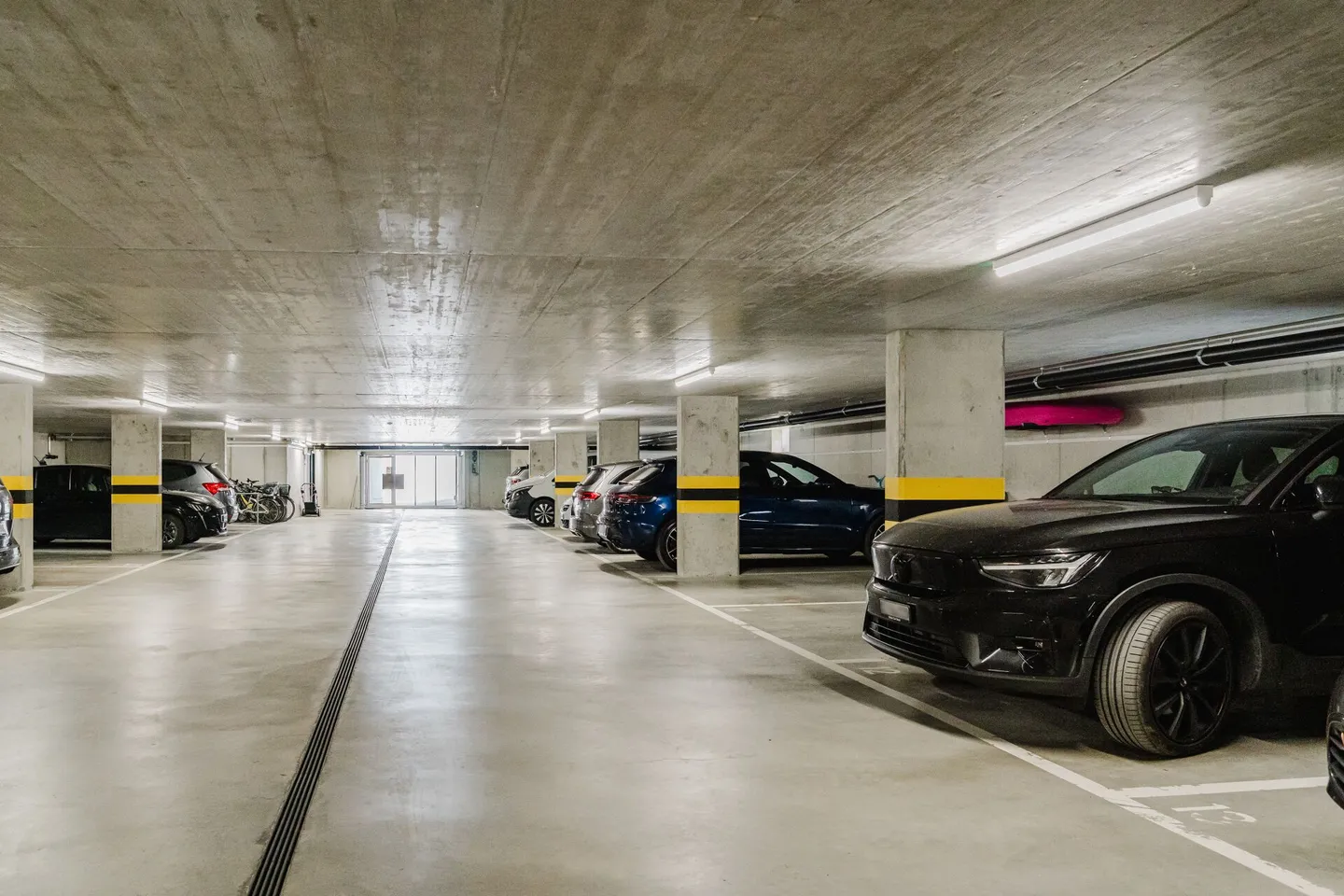 Oasi attico esclusiva con 167 m² di superficie abitabile e 108 m² di terrazze panoramiche - Foto 17 di 26