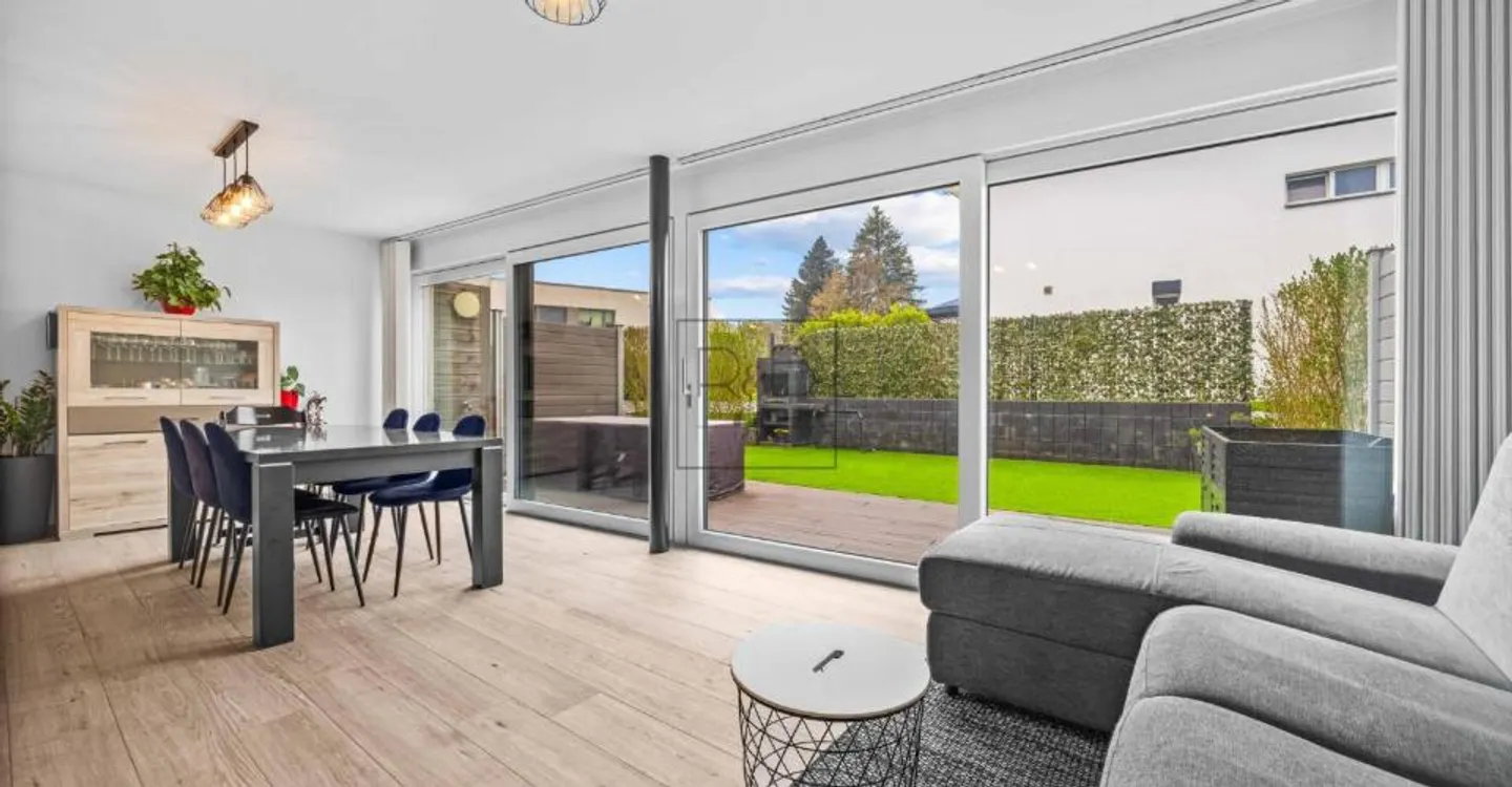 Maison Familiale Moderne avec Jardin - Photo 2 sur 8