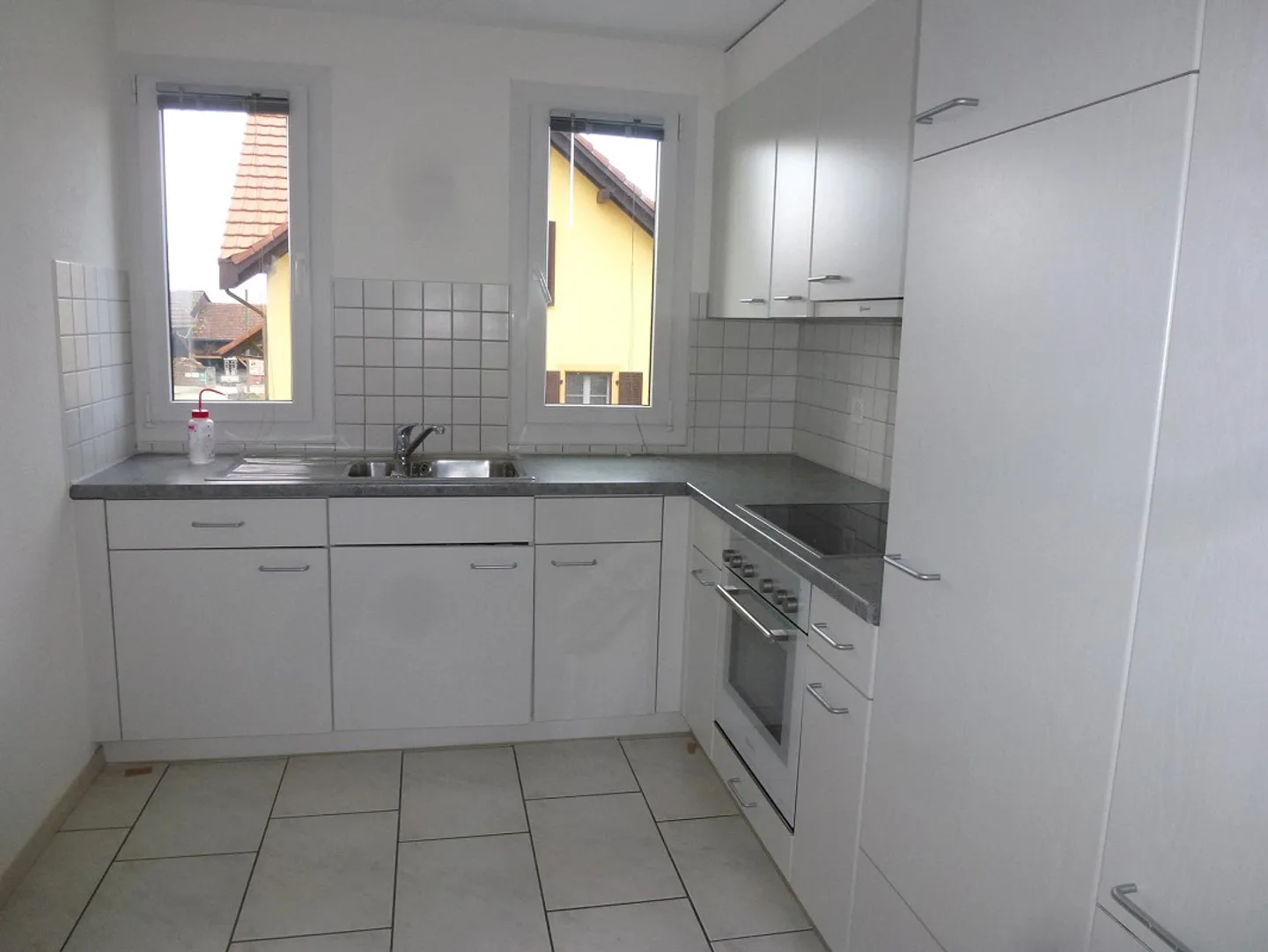 Spacious 4.5-room apartment with balcony - Photo 4 of 7