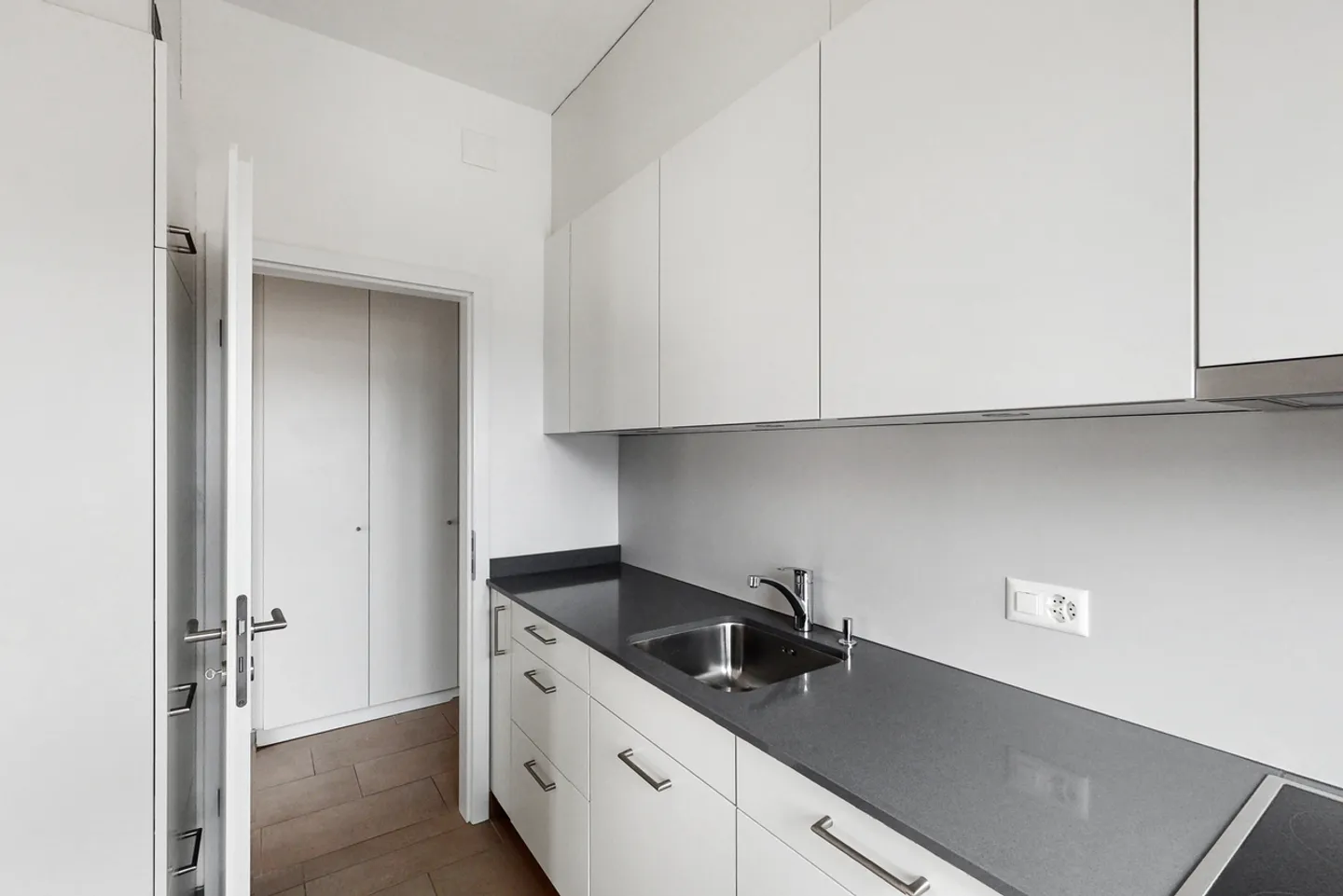 Modern Apartment in Massagno - Photo 5 of 8