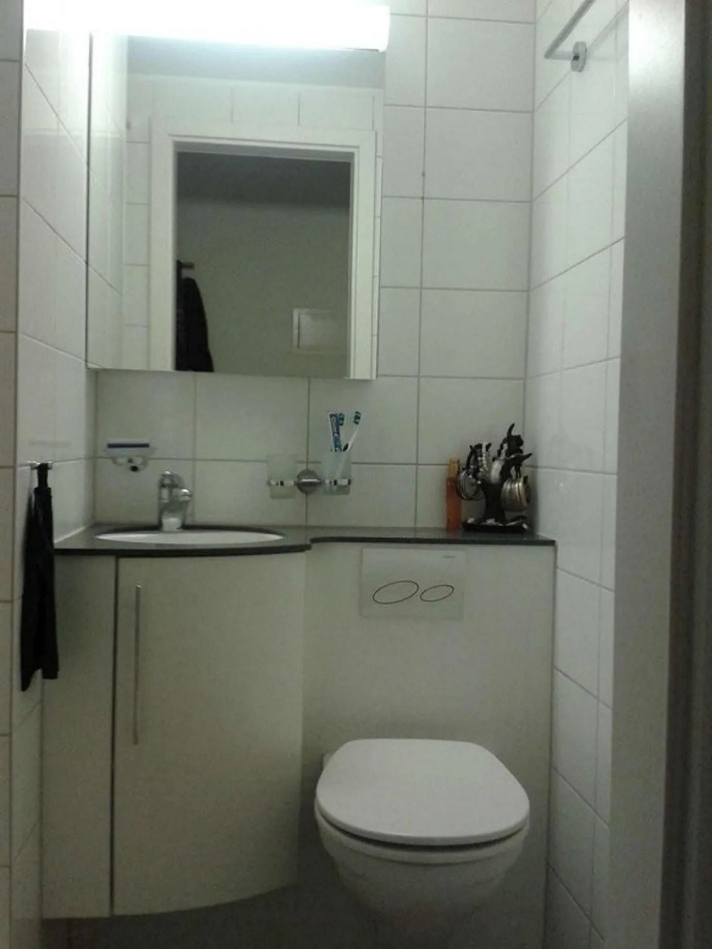 Appartamento con balcone direttamente alla stazione - Foto 3 di 5
