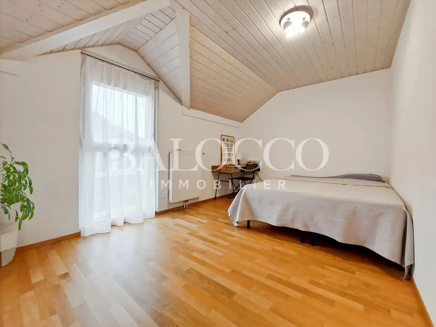 Bellissimo appartamento con terrazza, in una zona tranquilla - Foto 5 di 8