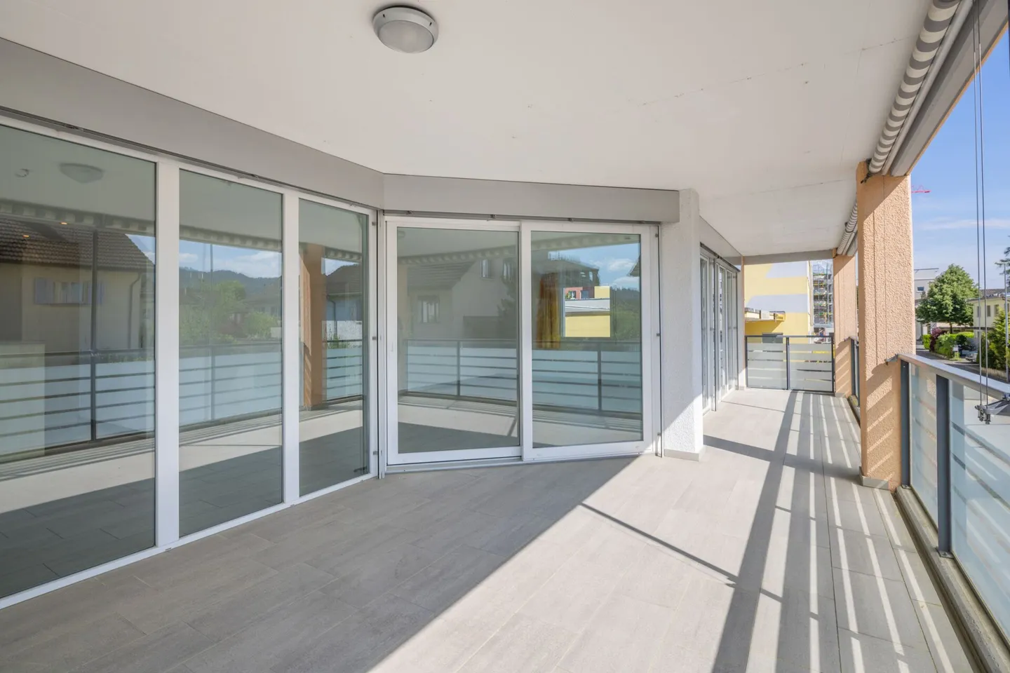 Geräumige Wohnung in Wettingen - Foto 2 von 12