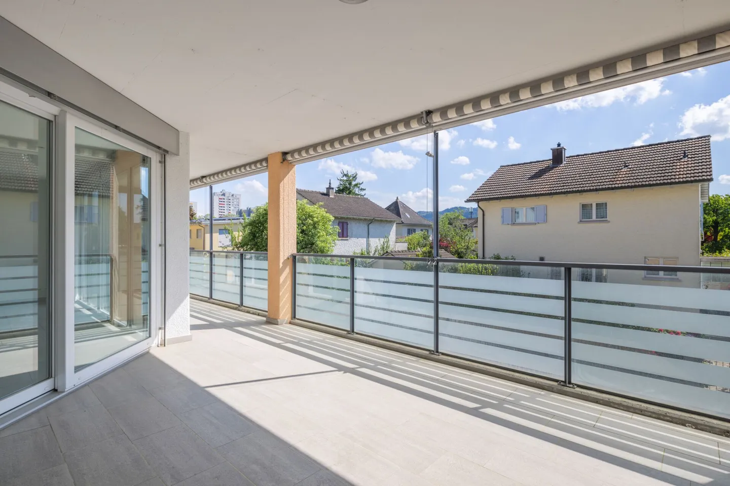 Geräumige Wohnung in Wettingen - Foto 3 von 12