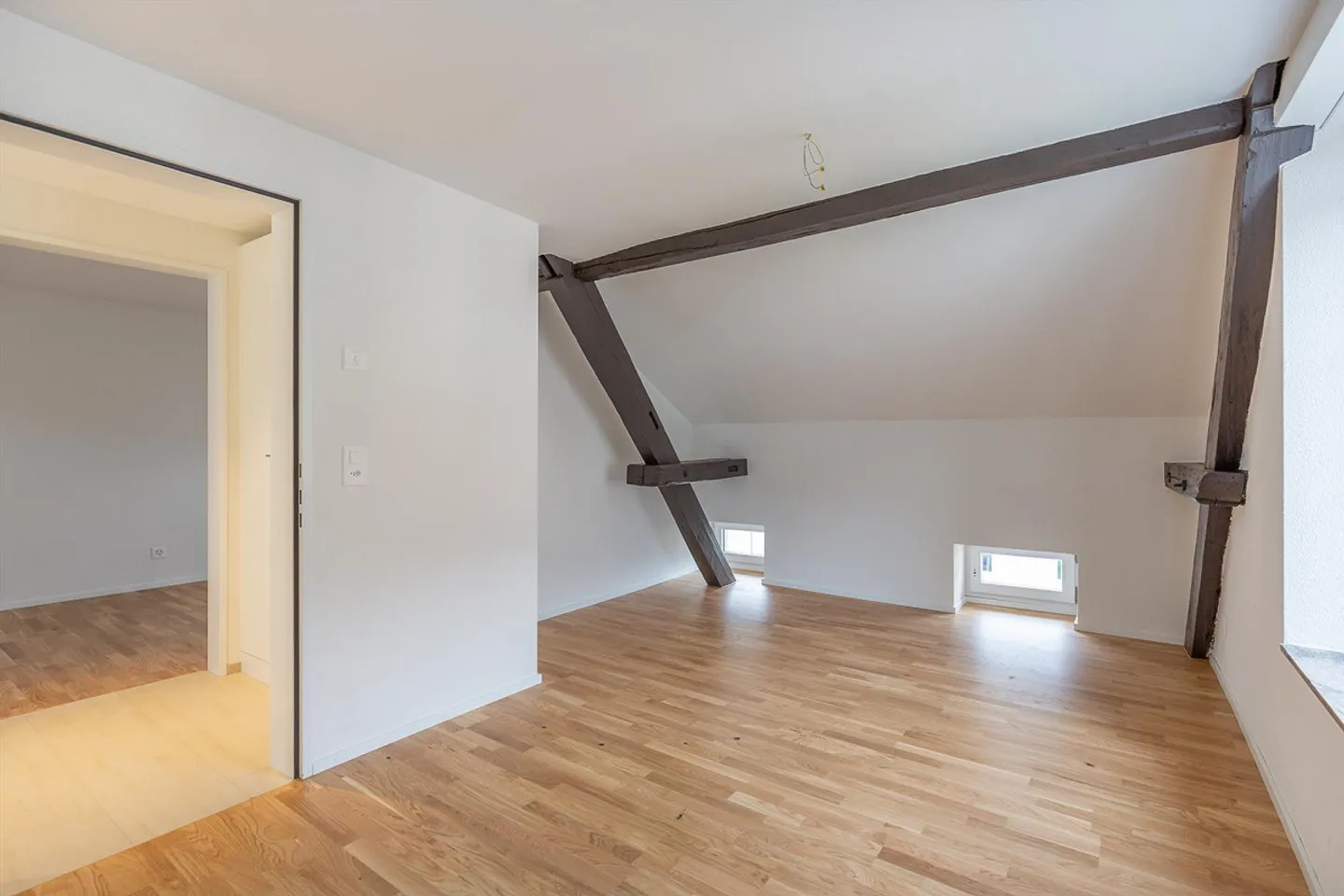 Appartement 4.5 pièces - Photo 4 sur 9