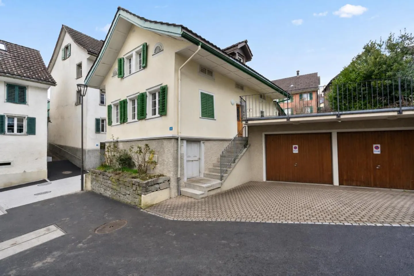 A gem in the best location - including a rare double garage - Photo 2 of 6