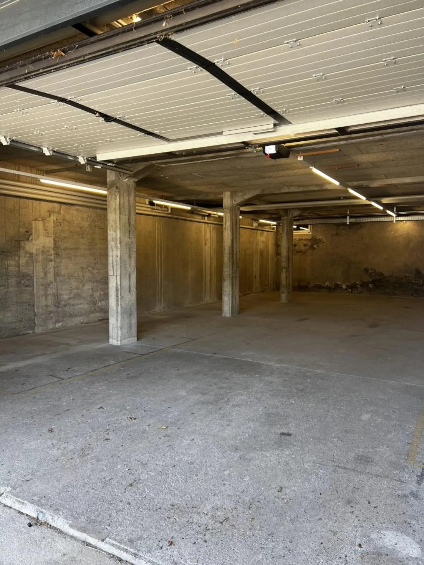 Commerce - Photo 7 of 8