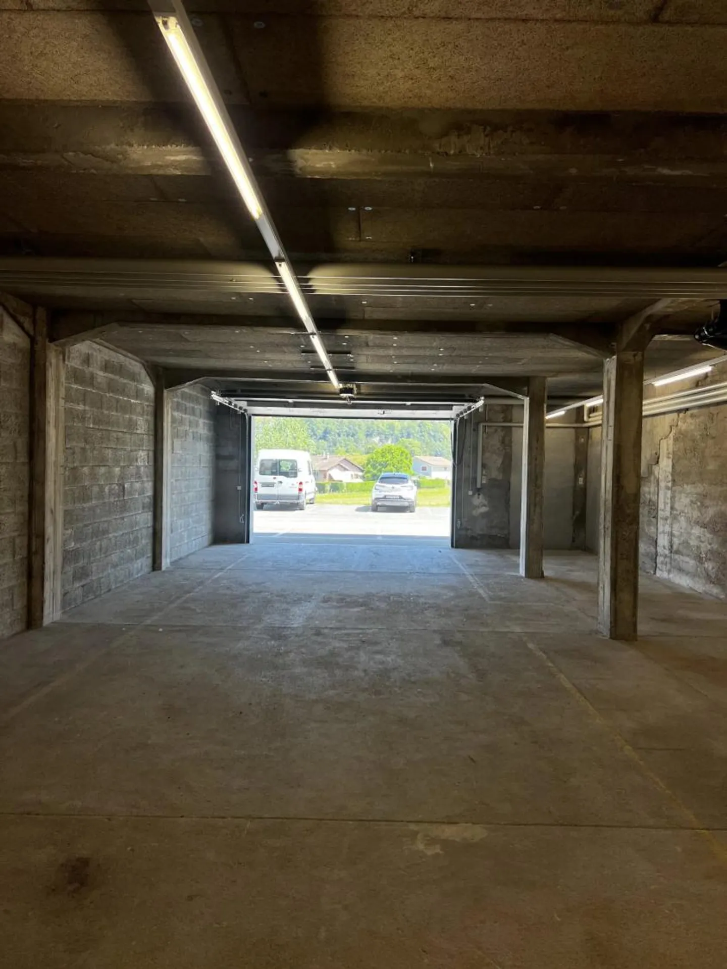 Commerce - Photo 5 of 8