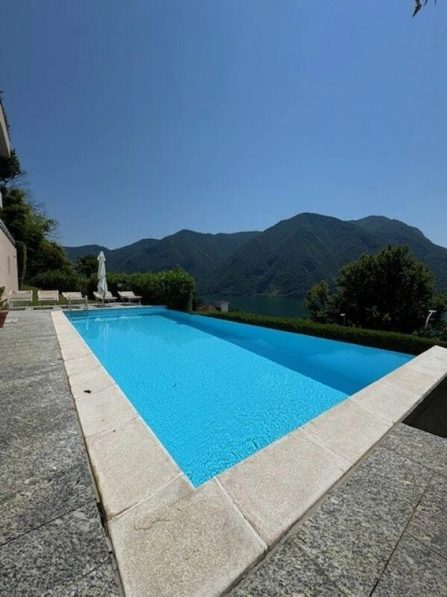 Exclusive location in Castagnola 3.5 rooms - Photo 5 of 16