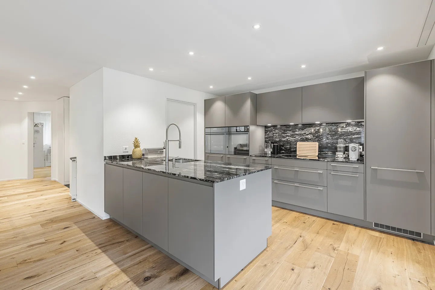 Maison moderne avec jardin pour toute la famille - Photo 3 sur 8