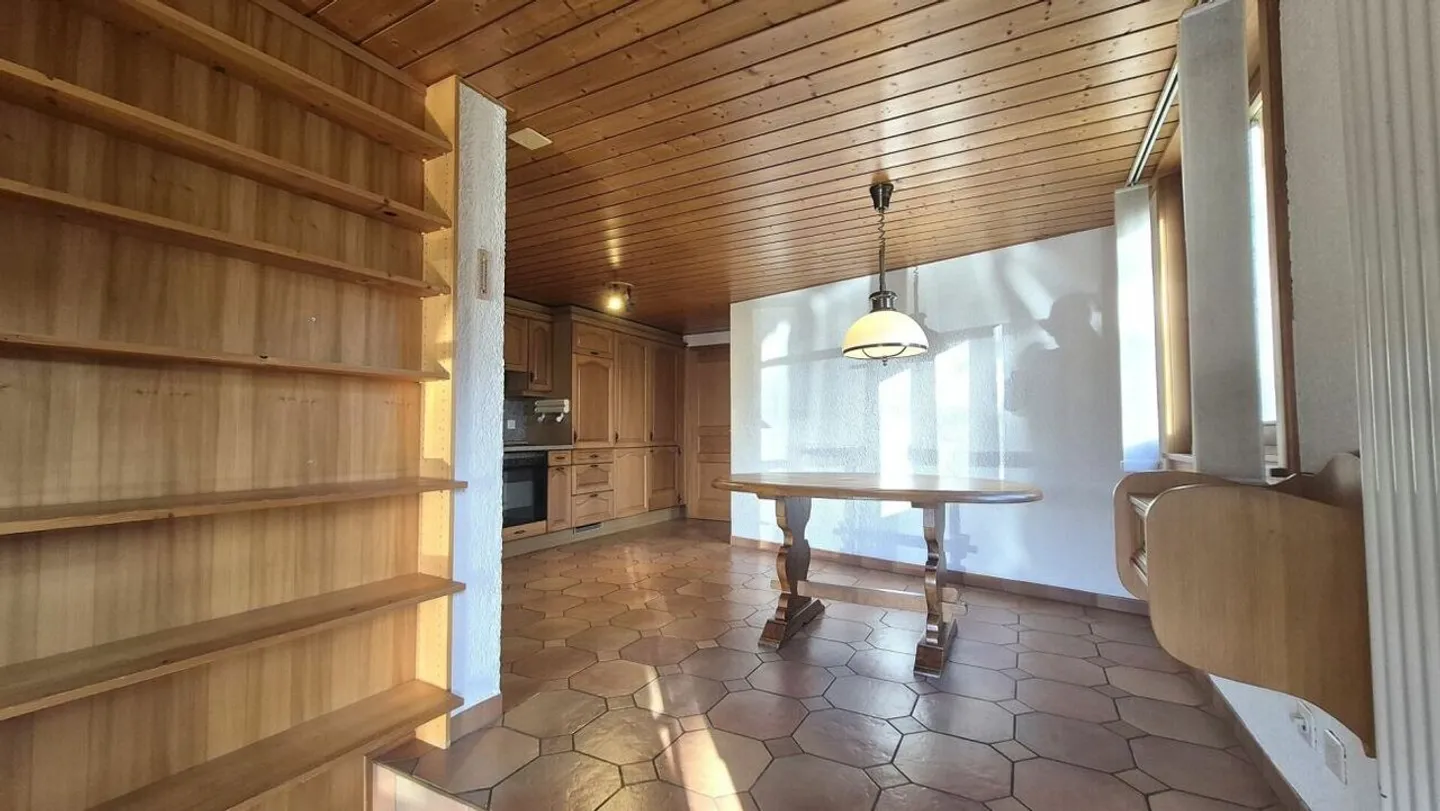 Charming 2.5 rooms with terrace and garage included - Photo 7 of 15